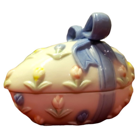 Vintage Other - Vtg Porcelain Easter Egg Trinket Box Flowers & Bow